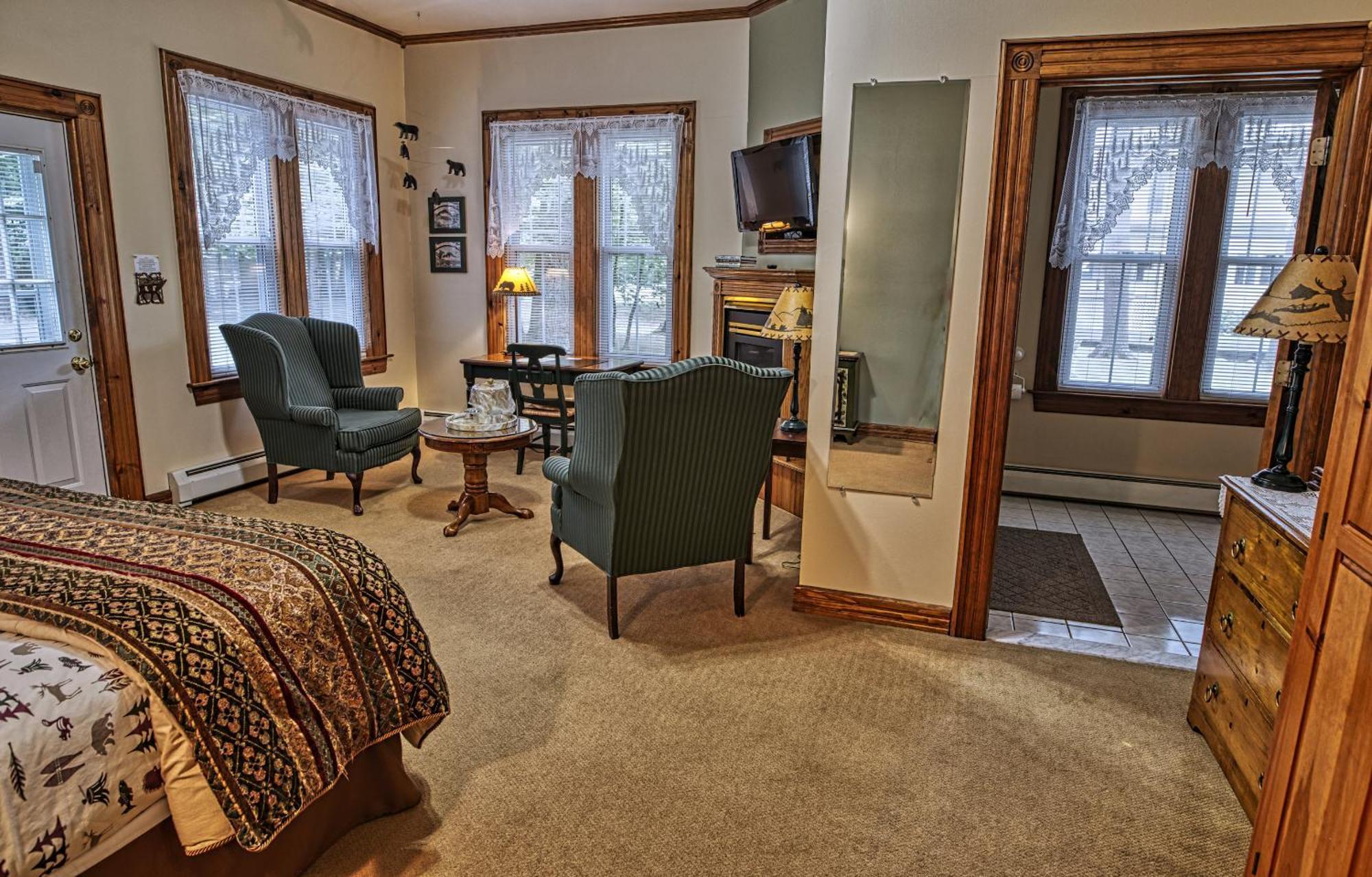 Rockwell Falls Inn And Wine Bar Lake Luzerne Quarto foto