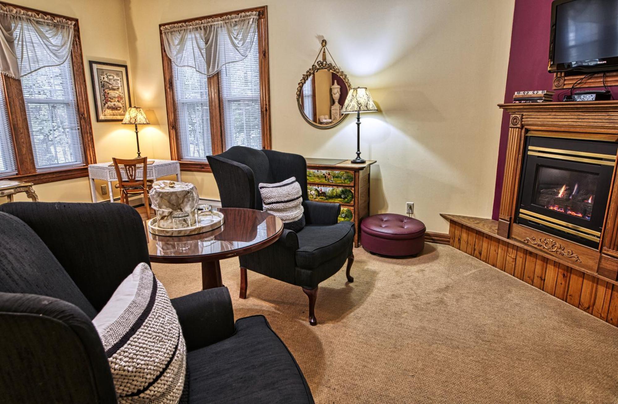 Rockwell Falls Inn And Wine Bar Lake Luzerne Quarto foto
