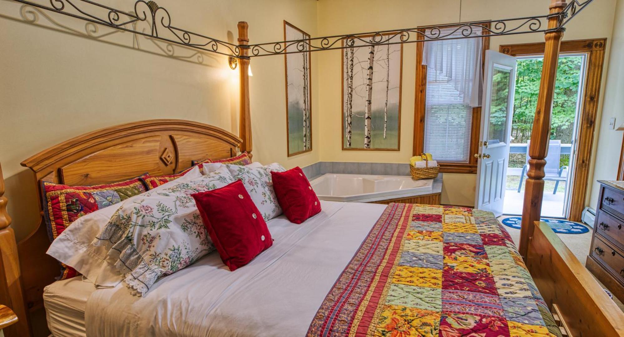 Rockwell Falls Inn And Wine Bar Lake Luzerne Quarto foto