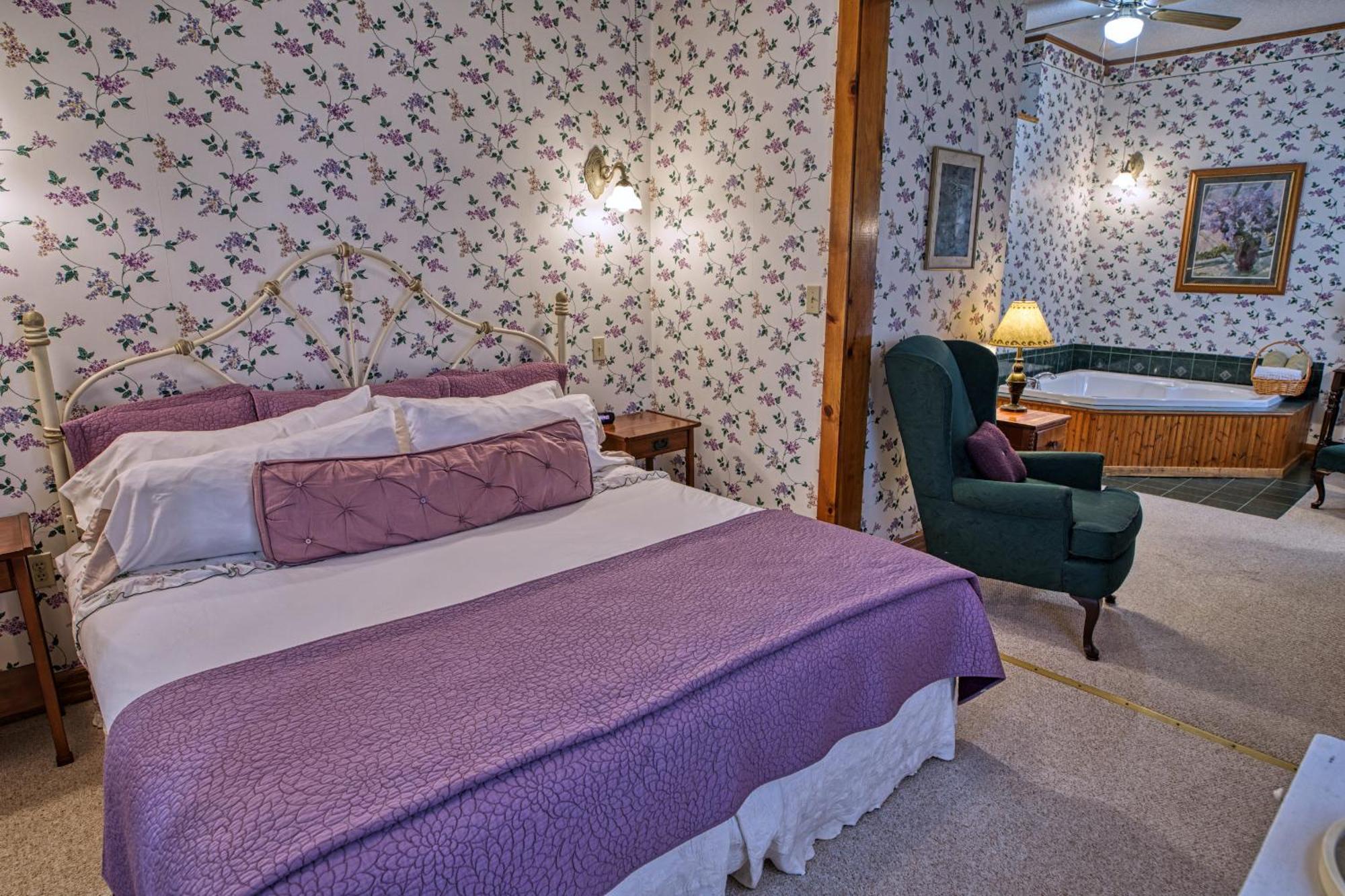 Rockwell Falls Inn And Wine Bar Lake Luzerne Quarto foto